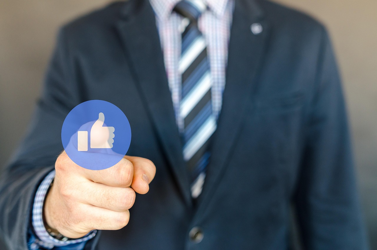 Prowadzenie firmowego Facebooka – co publikować, aby zwiększać zaangażowanie klientów